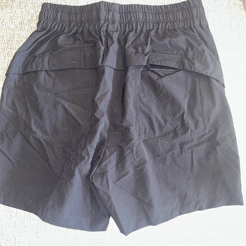 😍NWT Black hiking Shorts with Elastic Waistband and Lightweight Fabric - Picture 4 of 7